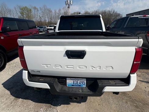 Used 2025 Toyota Tacoma SR5 image 4