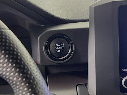 Used 2025 Toyota Tacoma SR5 image 23