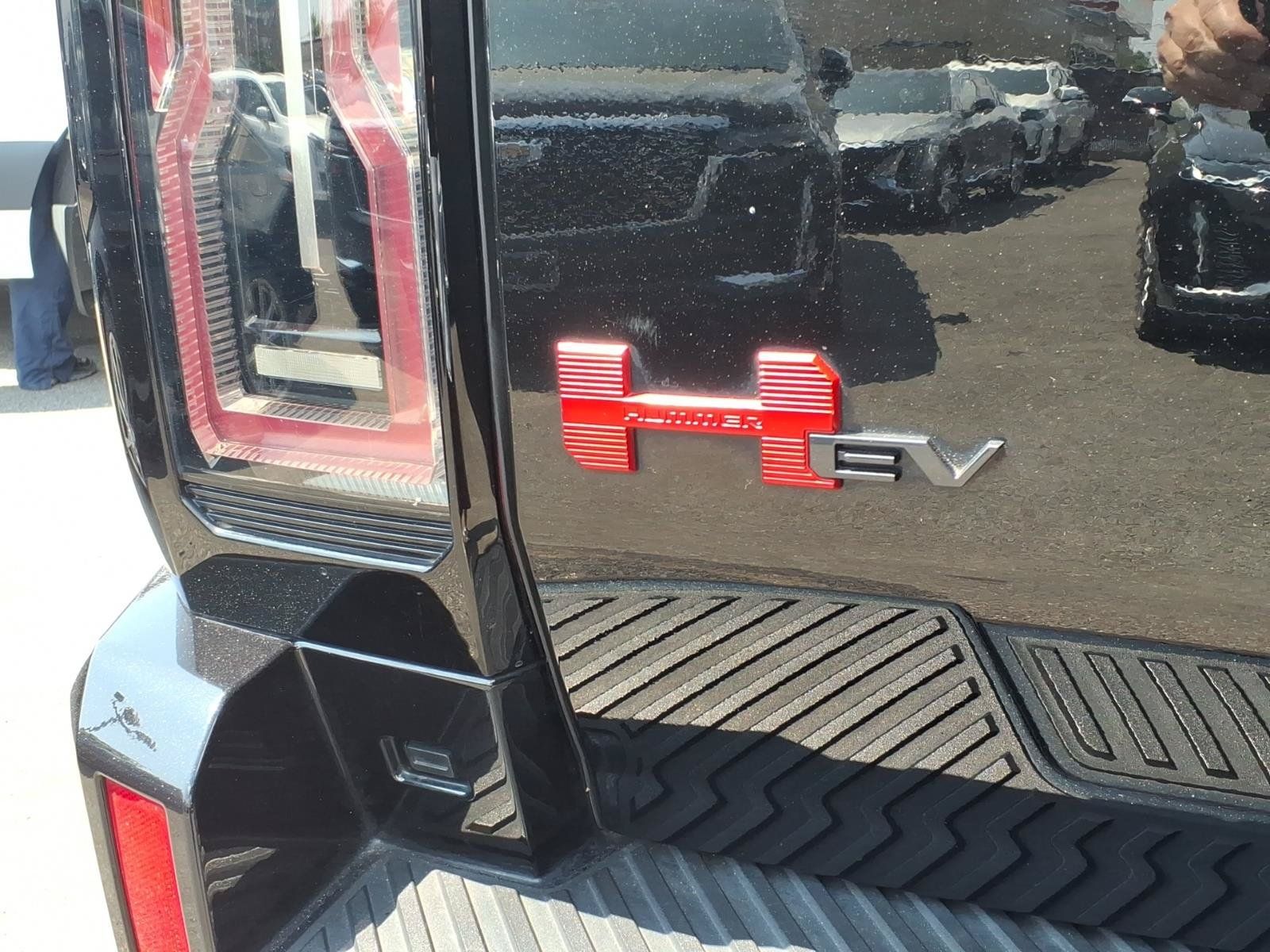 Used 2024 GMC Hummer EV 3X w/ LPO, Illumination Package AWD/4WD image 12