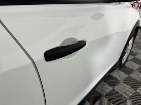 Used 2022 Nissan Kicks S image 29