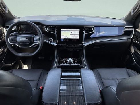 Used 2022 Jeep Wagoneer Series III w/ Rear Seat Video Group 1 image 19