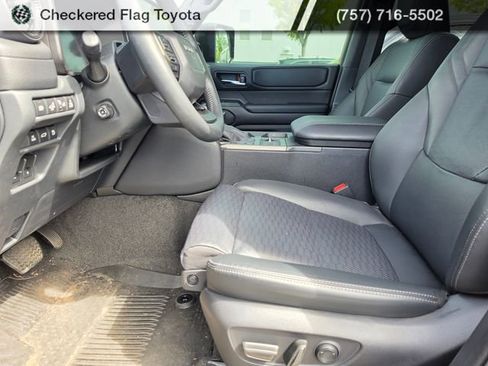 Used 2025 Toyota Land Cruiser w/ Premium Package image 8
