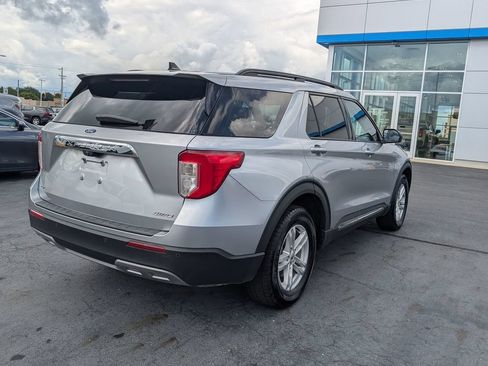 Used 2021 Ford Explorer XLT w/ Equipment Group 202A AWD/4WD image 7