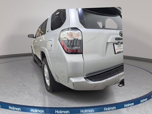 Used 2014 Toyota 4Runner SR5 AWD/4WD image 8