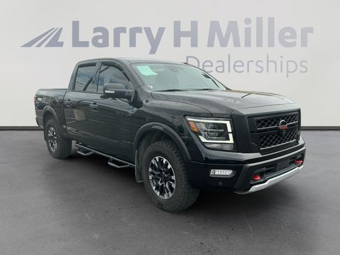 Used 2021 Nissan Titan PRO-4X w/ Pro-4x Convenience Package AWD/4WD image 7