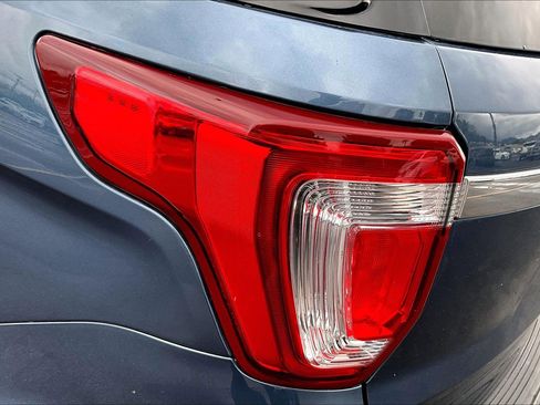 Used 2018 Ford Explorer FWD image 28