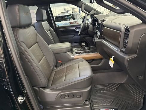 New 2026 Chevrolet Silverado 1500 High Country w/ Technology Package AWD/4WD image 28