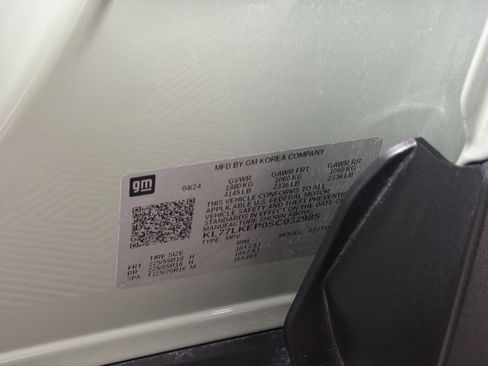 Used 2025 Chevrolet Trax ACTIV w/ Driver Confidence Package image 26