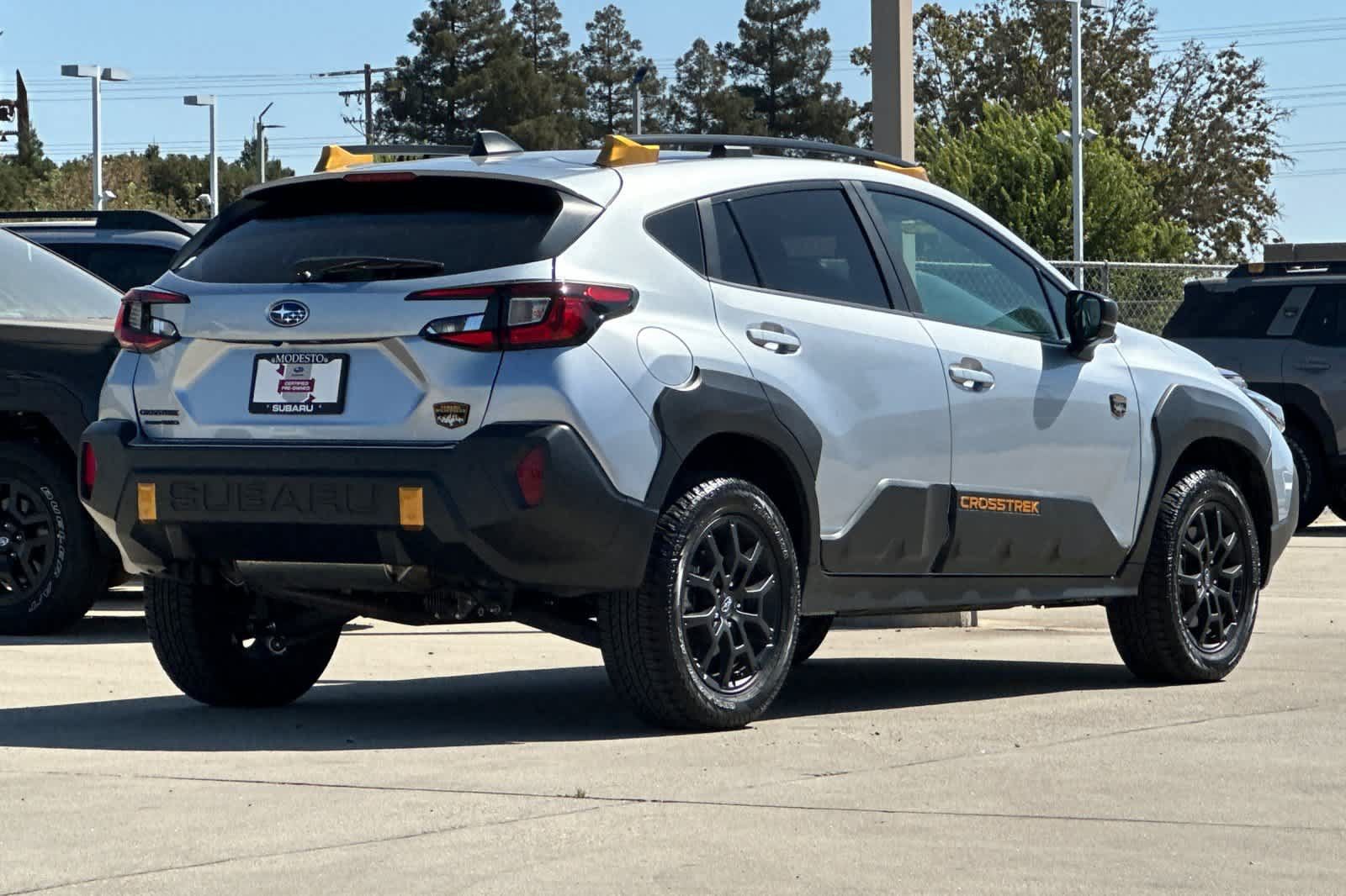 Used 2025 Subaru Crosstrek 2.5i Wilderness w/ Wilderness Package AWD/4WD image 3