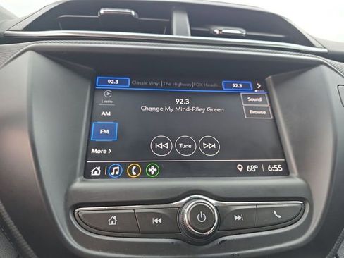 Used 2023 Chevrolet TrailBlazer LT FWD image 24