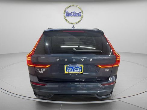 Used 2024 Volvo XC60 B5 Plus AWD/4WD image 4
