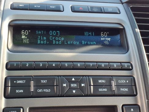 Used 2012 Ford Taurus SEL image 18