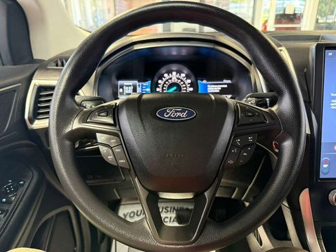 Used 2024 Ford Edge SE AWD/4WD image 9