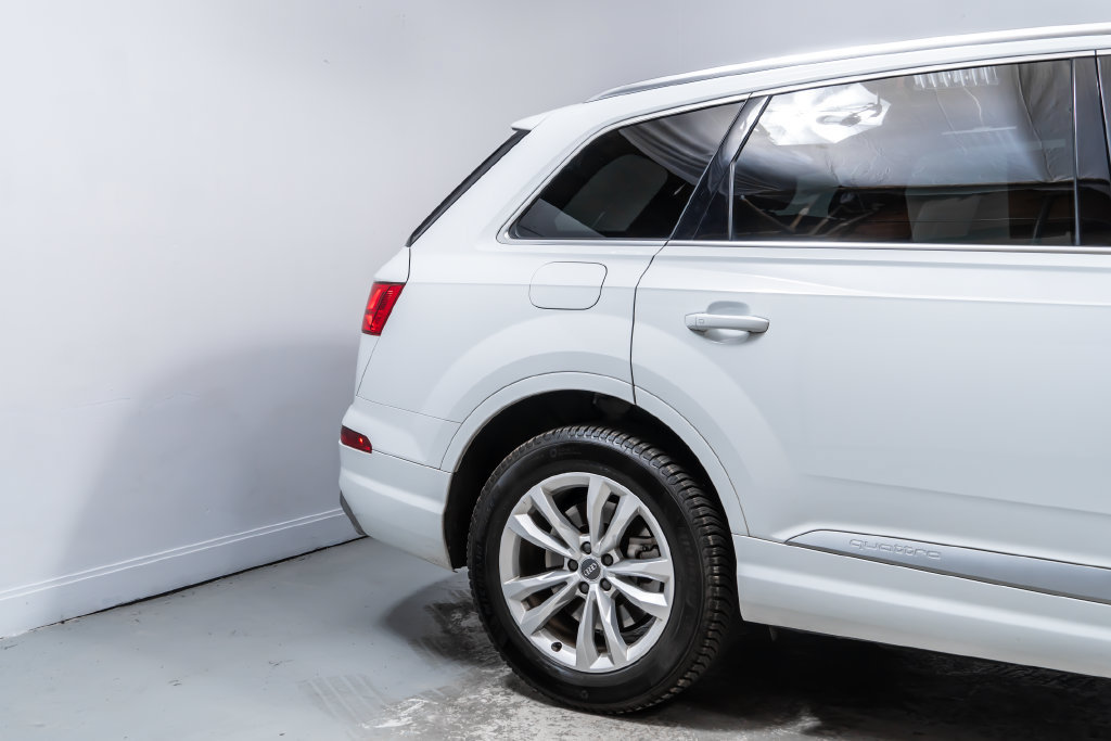 Used 2019 Audi Q7 3.0T Premium Plus w/ Premium Plus Package AWD/4WD image 11