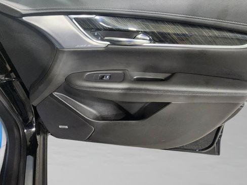 Used 2020 Cadillac XT6 Premium Luxury AWD/4WD image 32
