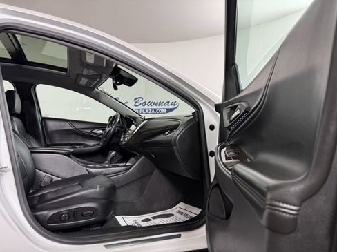 Used 2018 Chevrolet Malibu Premier w/ Premier Sun and Wheel Package image 17