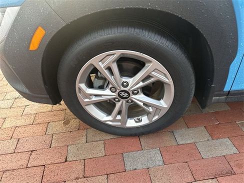 Used 2022 Hyundai Kona SEL w/ Cargo Package image 2