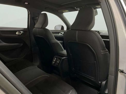 Used 2023 Volvo XC40 Recharge Ultimate AWD/4WD image 22