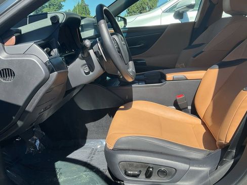 Used 2022 Lexus ES 350 w/ Premium Package image 12