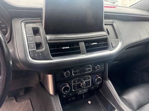 Used 2021 Chevrolet Tahoe Z71 w/ Luxury Package AWD/4WD image 13