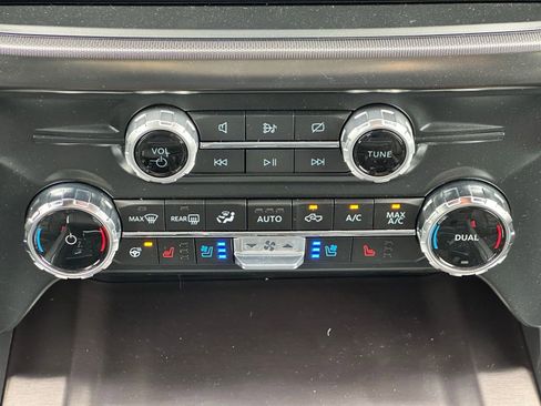 Used 2024 Ford F150 Platinum image 23