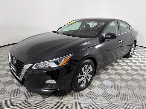 Used 2020 Nissan Altima 2.5 S FWD image 9