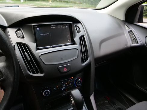 Used 2018 Ford Focus S FWD image 8