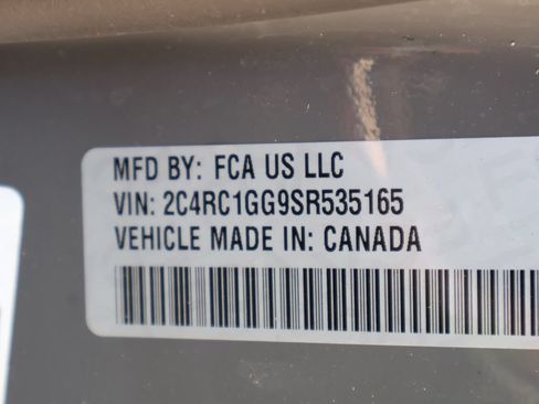 Used 2025 Chrysler Pacifica Limited FWD image 40