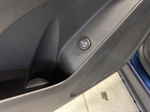 Used 2023 Chevrolet Equinox RS AWD/4WD image 41