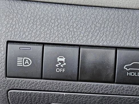 Used 2024 Toyota Camry SE FWD image 8