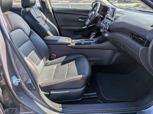Used 2025 Nissan Sentra SR w/ SR Premium Package FWD image 36