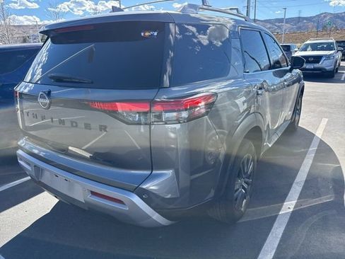 Certified 2023 Nissan Pathfinder SL w/ Lighting Package (N92) image 3