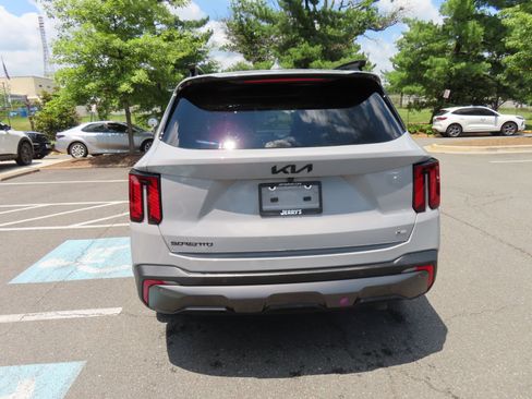 Used 2025 Kia Sorento SX AWD/4WD image 6