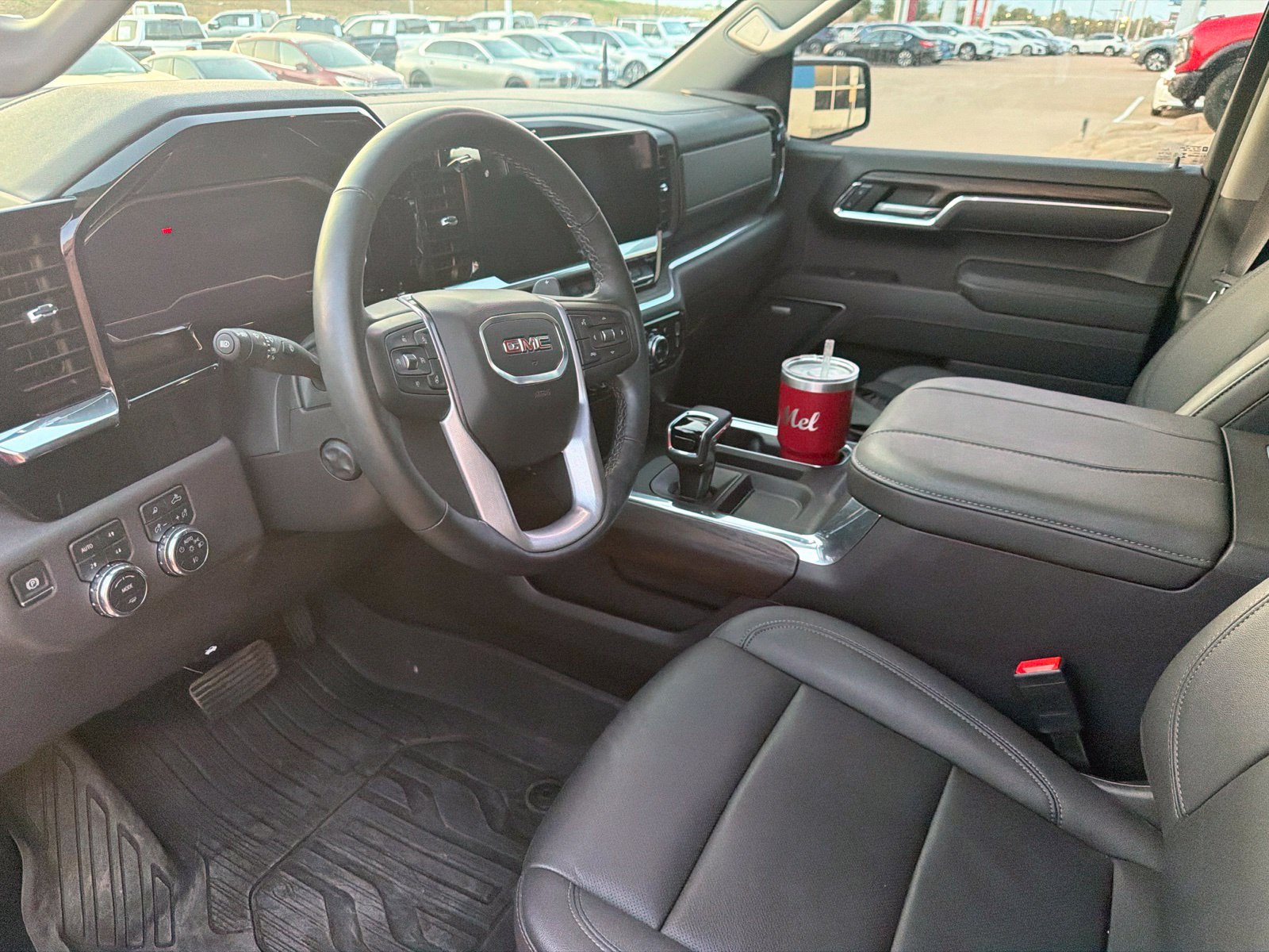 Used 2025 GMC Sierra 1500 SLT AWD/4WD image 5