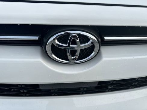 Used 2023 Toyota 4Runner SR5 AWD/4WD image 10