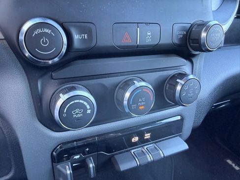 Used 2024 RAM 2500 Big Horn image 23