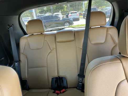 Used 2022 Kia Telluride SX w/ Towing Package FWD image 15