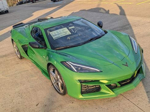 New 2026 Chevrolet Corvette E-Ray image 12