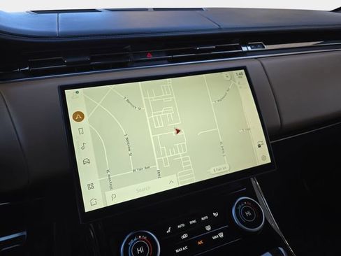 Used 2023 Land Rover Range Rover Sport SE image 25