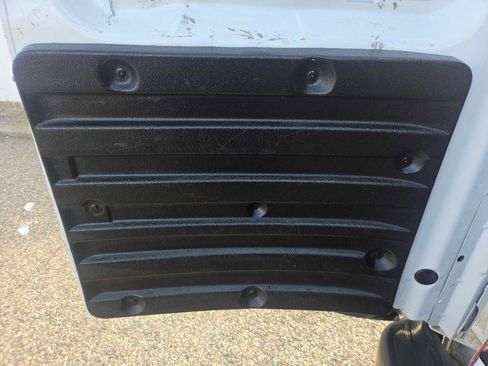 Used 2012 Chevrolet Express 2500 Extended image 17