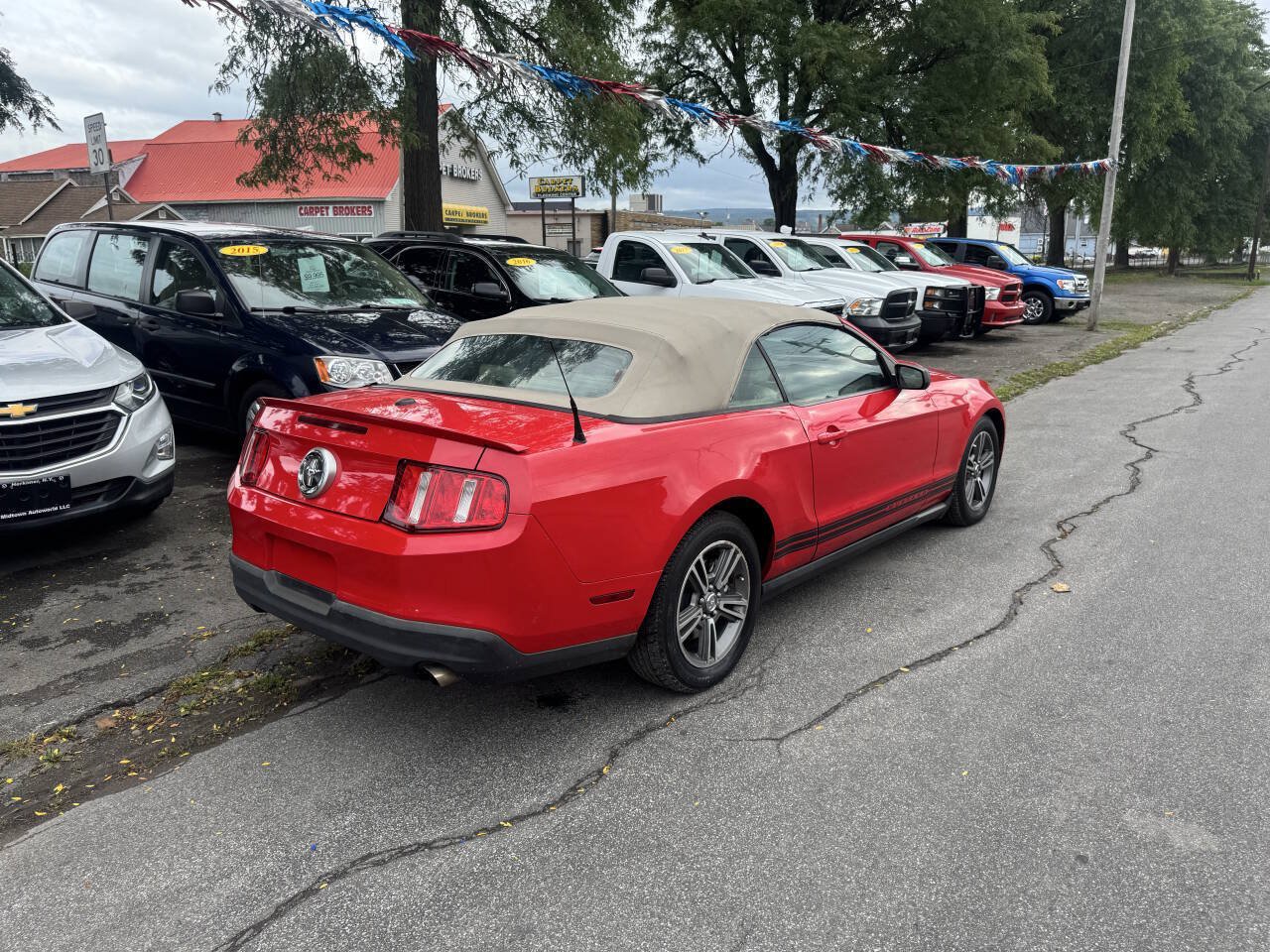 Used 2010 Ford Mustang Convertible RWD image 8