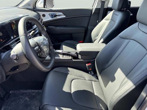 New 2026 Kia Sportage EX image 22