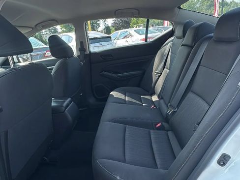 Used 2023 Nissan Altima 2.5 SV FWD image 15