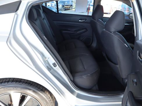 Used 2022 Nissan Altima 2.5 SV FWD image 31