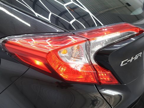 Used 2022 Toyota C-HR Limited FWD image 30