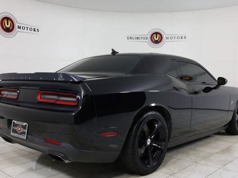 Used 2015 Dodge Challenger R/T Scat Pack RWD image 3
