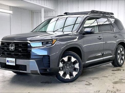 New 2026 Honda Pilot Touring image 2