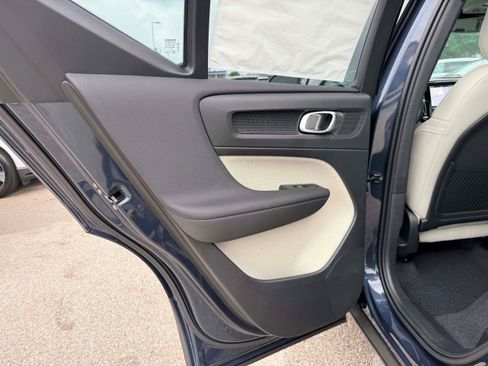 New 2026 Volvo XC40 B5 Ultra w/ Protection Package Premier AWD/4WD image 15