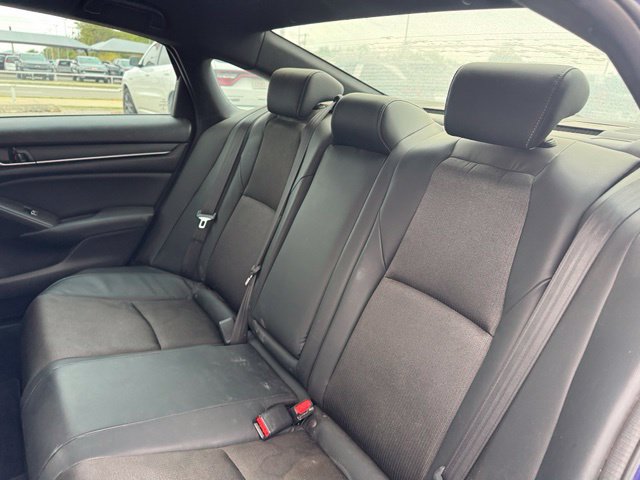 Used 2018 Honda Accord Sport image 11