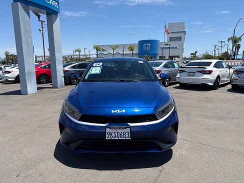 Used 2024 Kia Forte LXS w/ LXS Technology Package FWD image 4